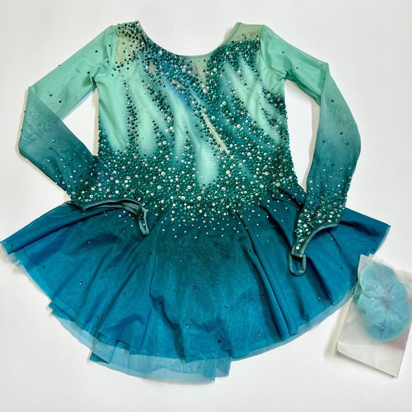 New Figure Skating Dress Size 10 (5~8T) with Hair Scrunchies (120~130cm) - Picture 2 of 9